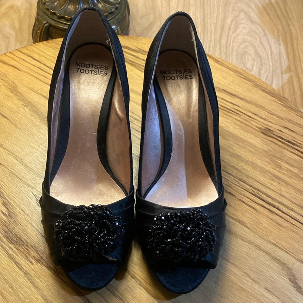 Mootsies Tootsies Black Heels with ornate beaded toe